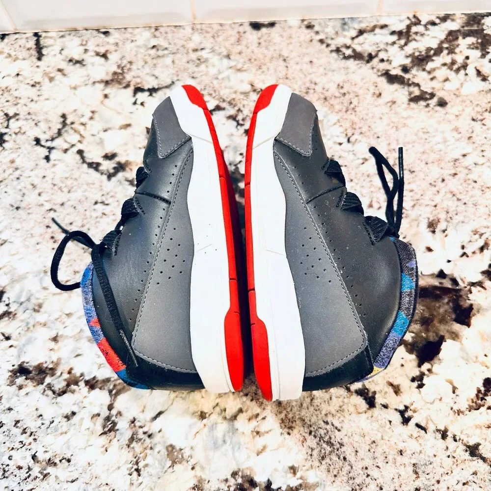 Air Jordan low top fashion sneakers Size 9